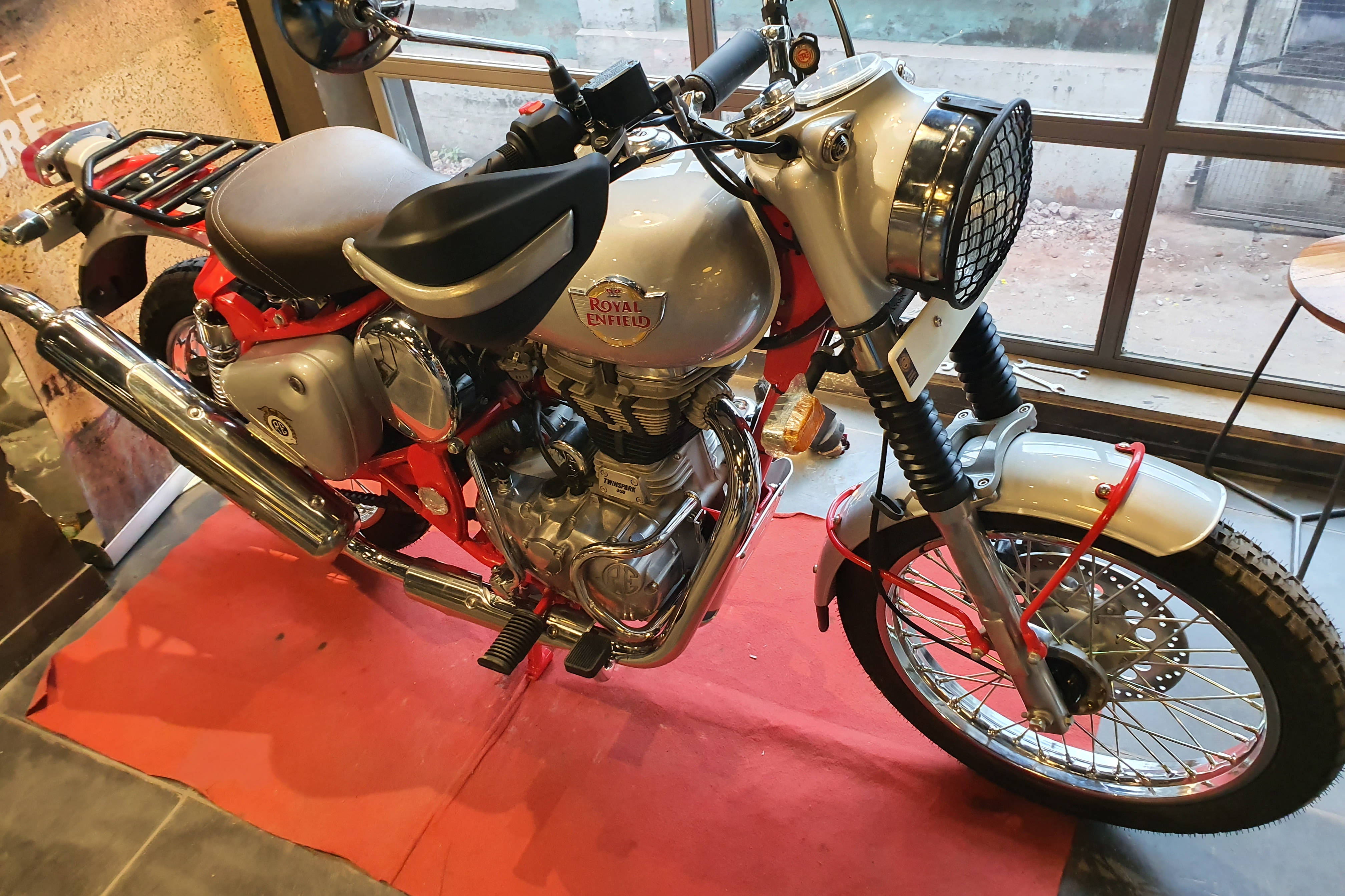 Royal Enfield Bullet Trials 350 STD