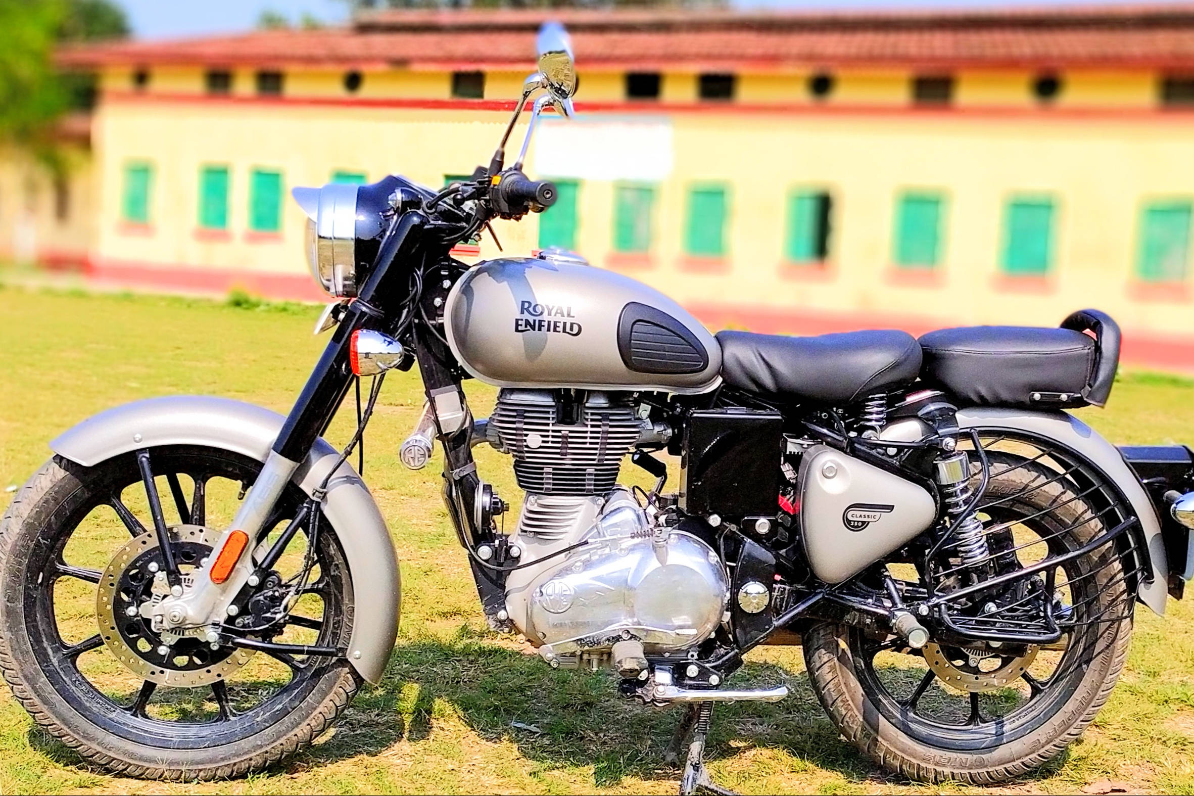 BS6 Royal Enfield Classic 350 Gunmetal Grey