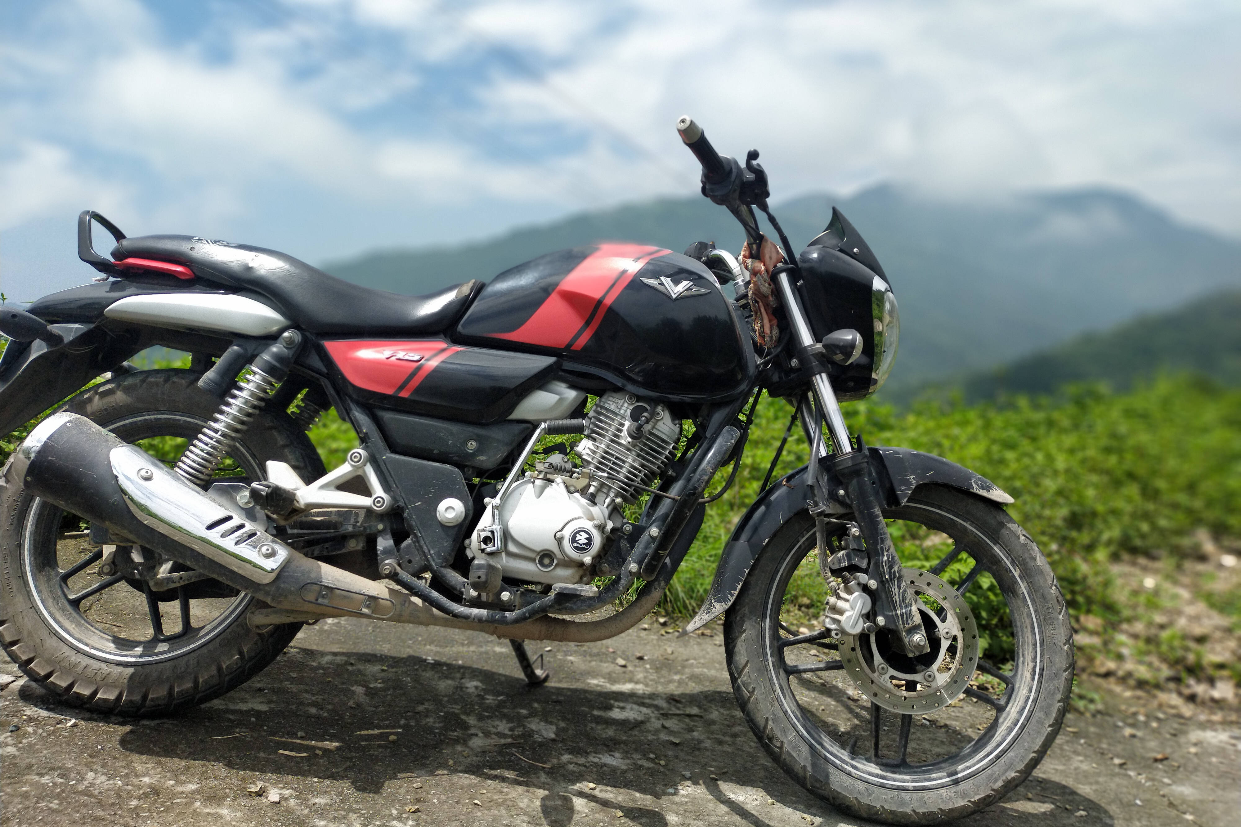 Bajaj V12 DISC