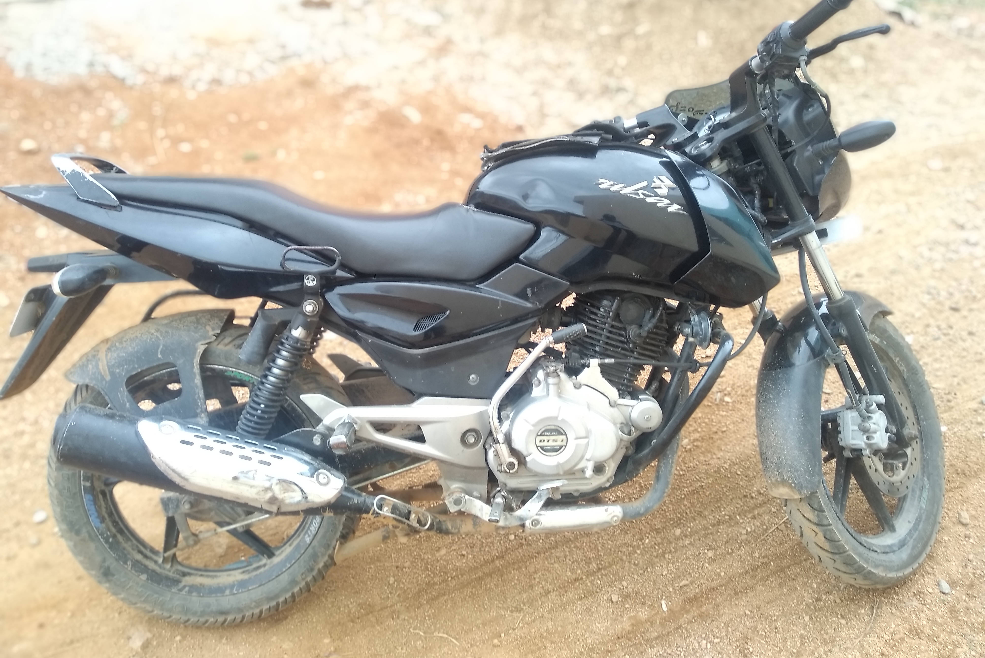 Bajaj Pulsar 180 STD (Non-ABS)