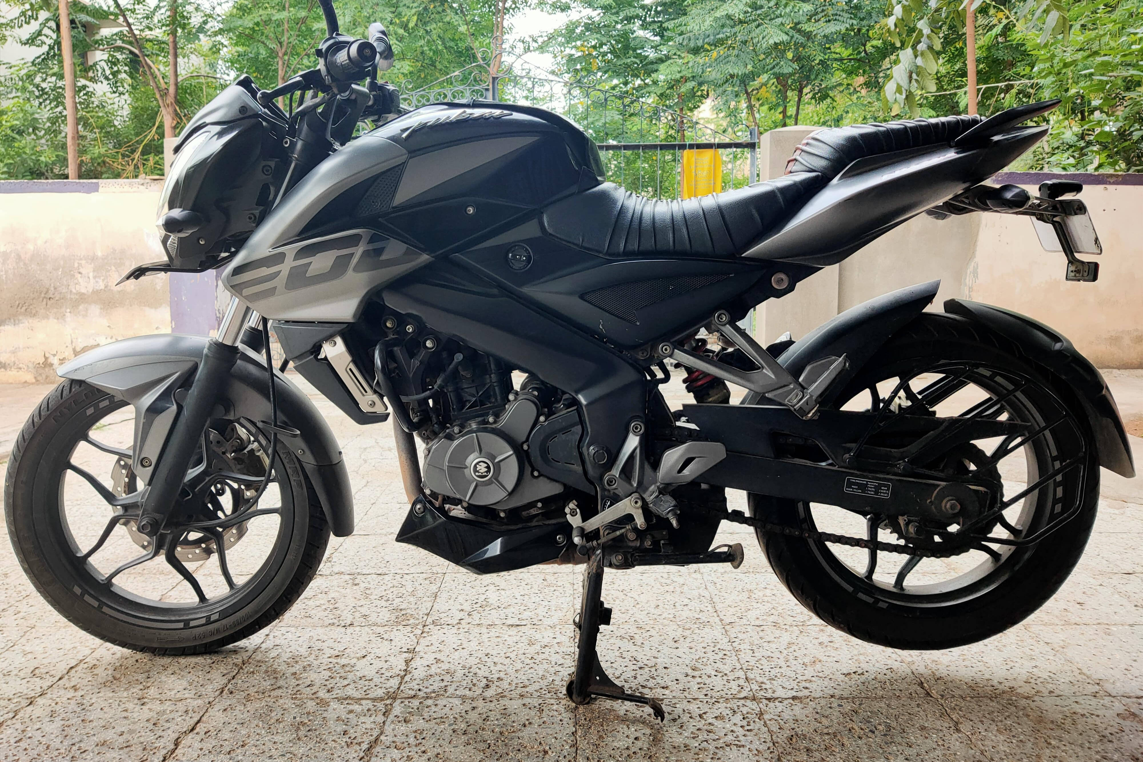 Bajaj Pulsar NS200 STD