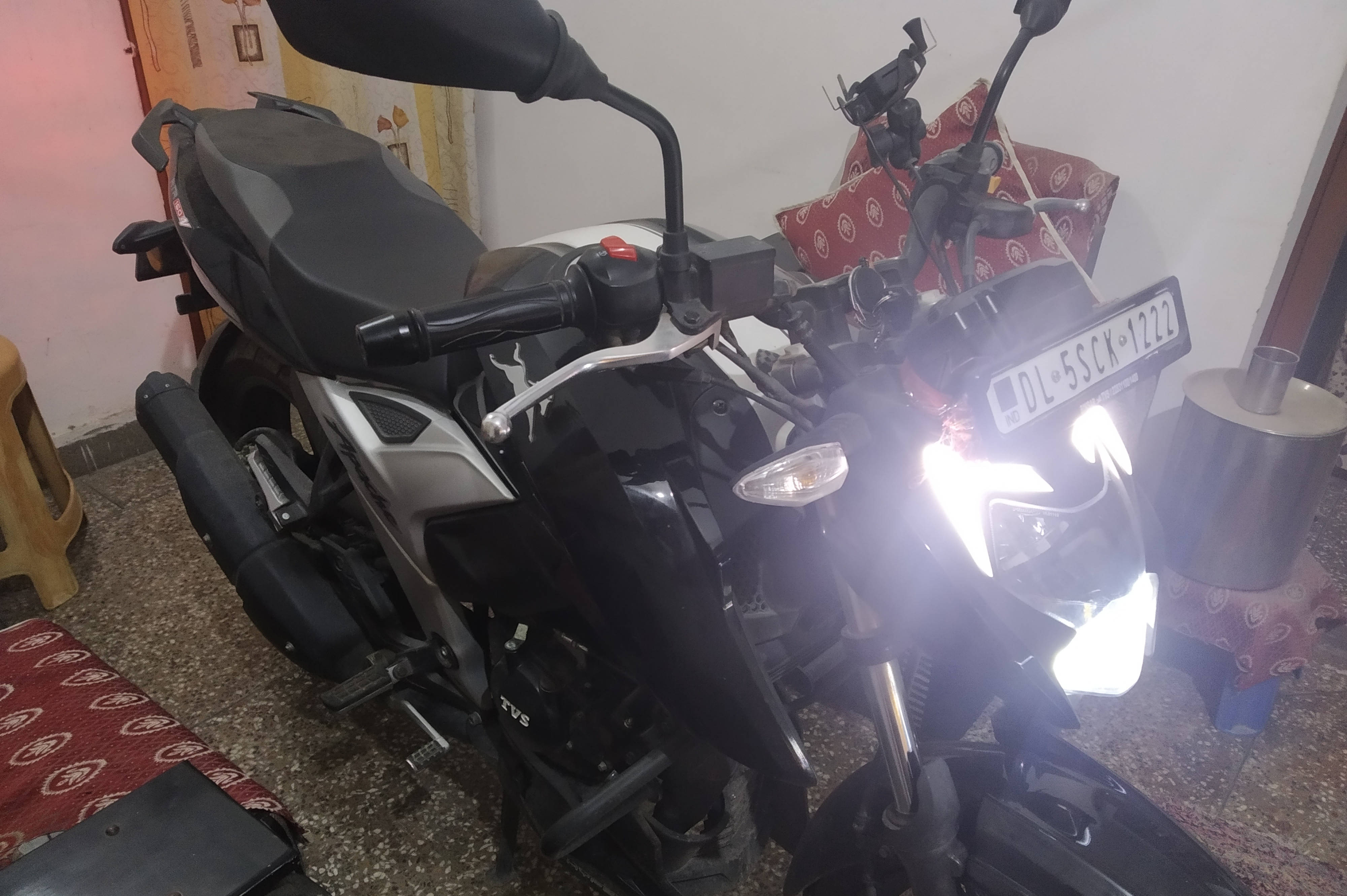 TVS Apache RTR 160 4V Disc