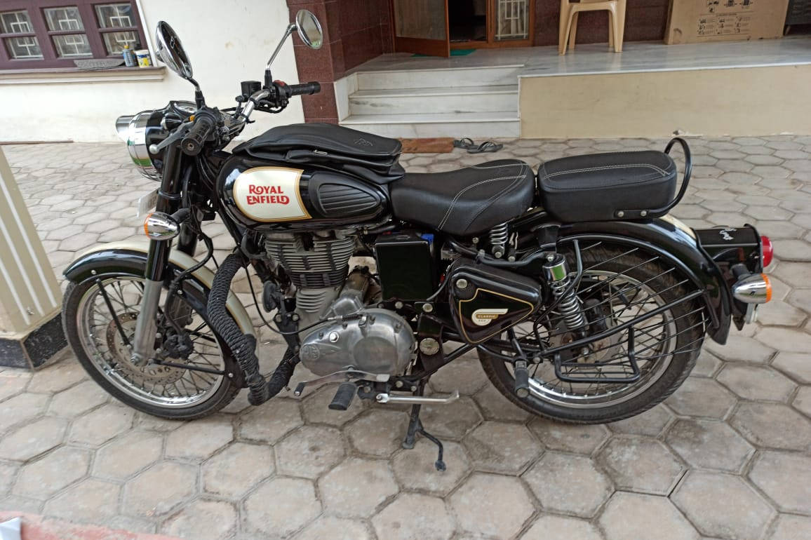 Royal Enfield Classic 500 Tribute Black Limited Edition