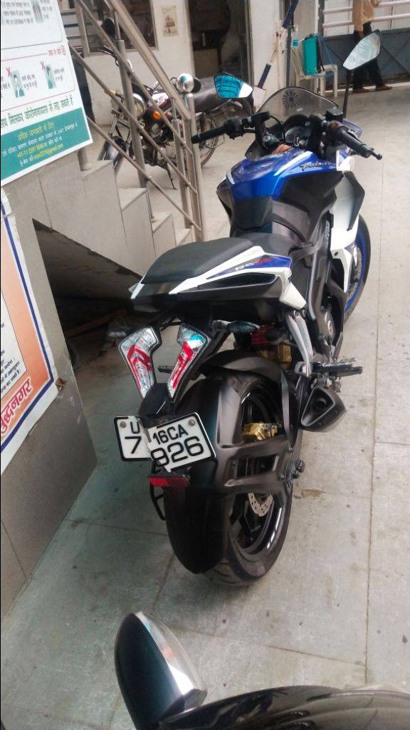 Bajaj Pulsar RS200 BS4 ABS