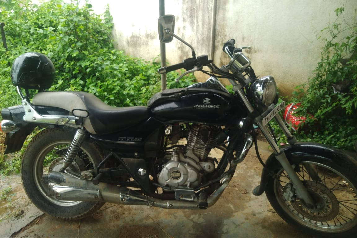 Bajaj Avenger 220 STD