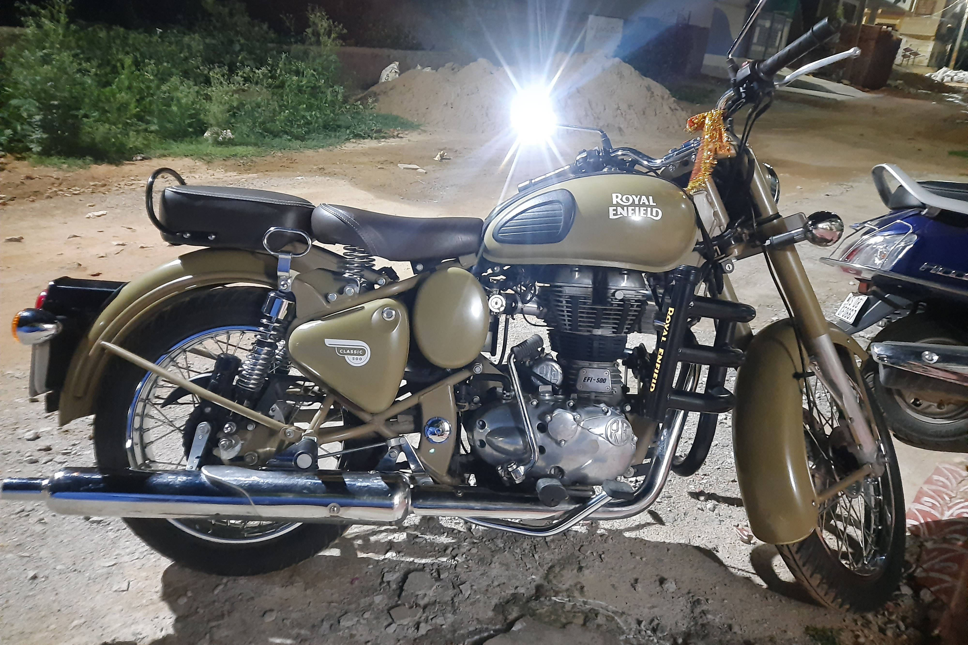 Royal Enfield Classic 500 Desert Storm