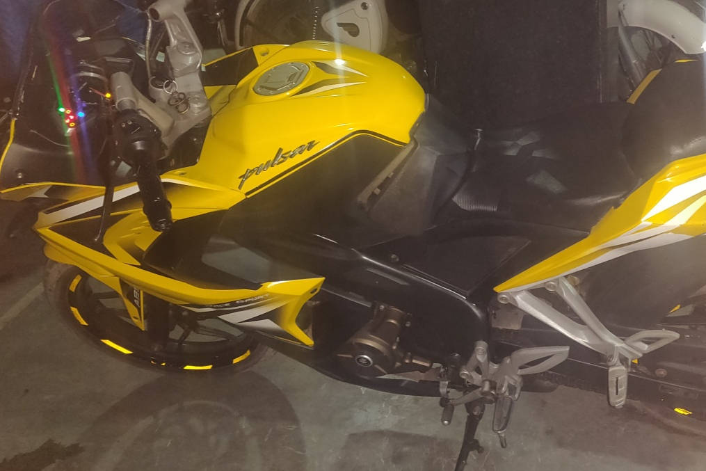 Bajaj Pulsar RS200 ABS