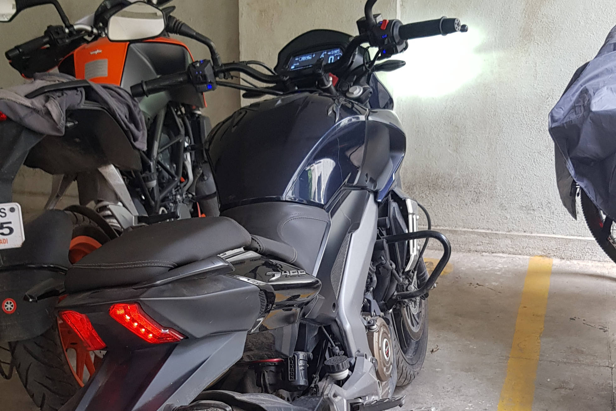 2018 Bajaj Dominar 400 ABS