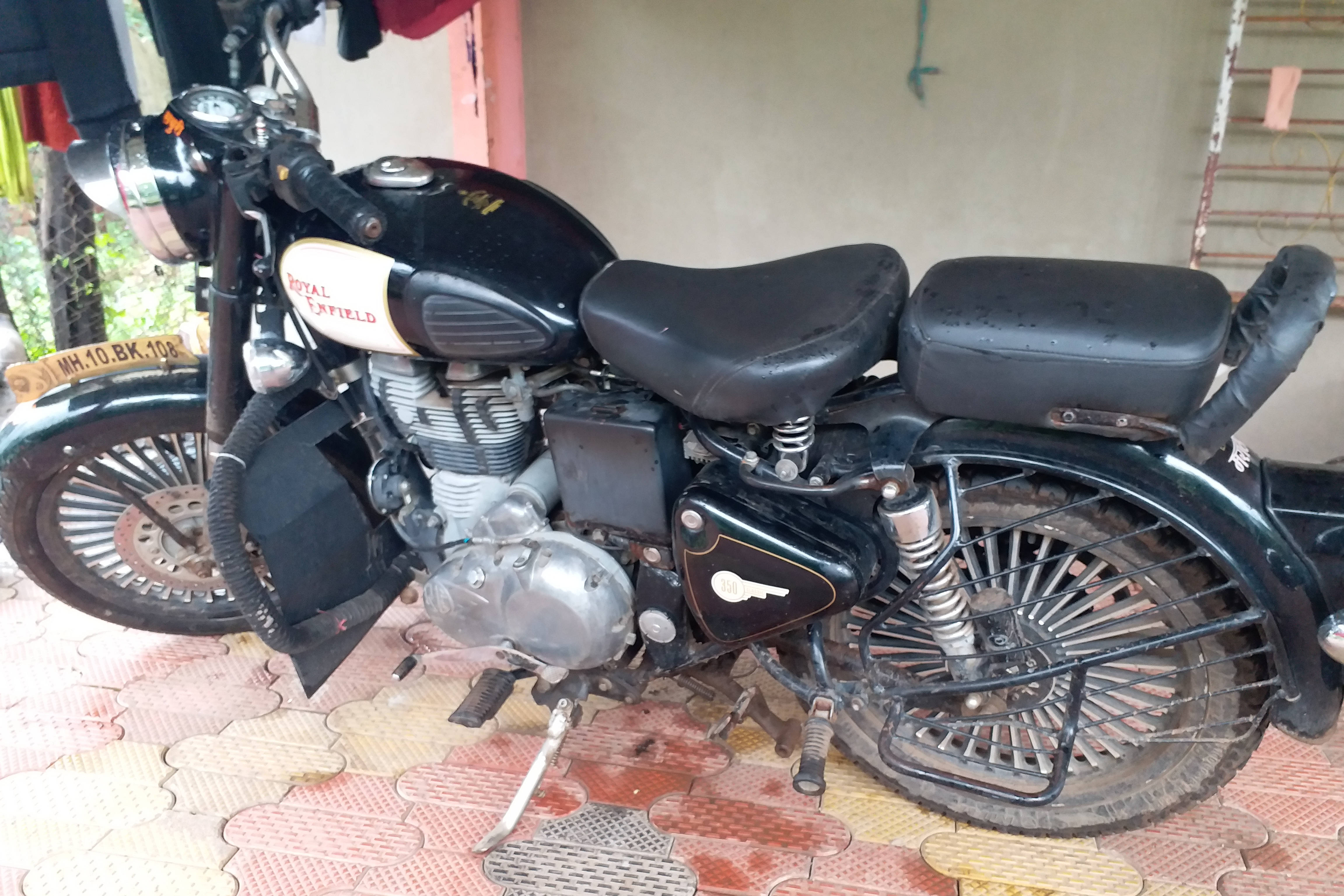 Royal Enfield Classic 350 Signals Edition