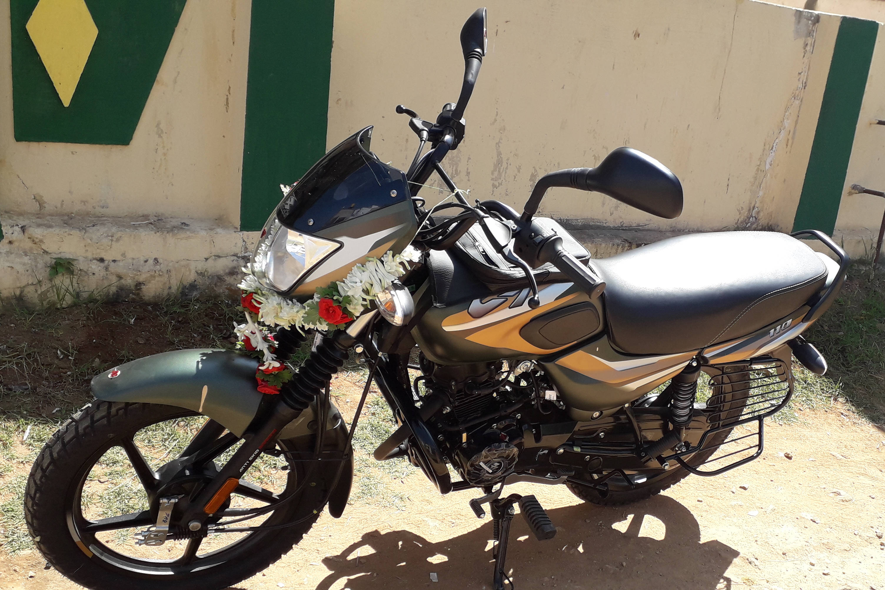 Bajaj CT110 ES Alloy