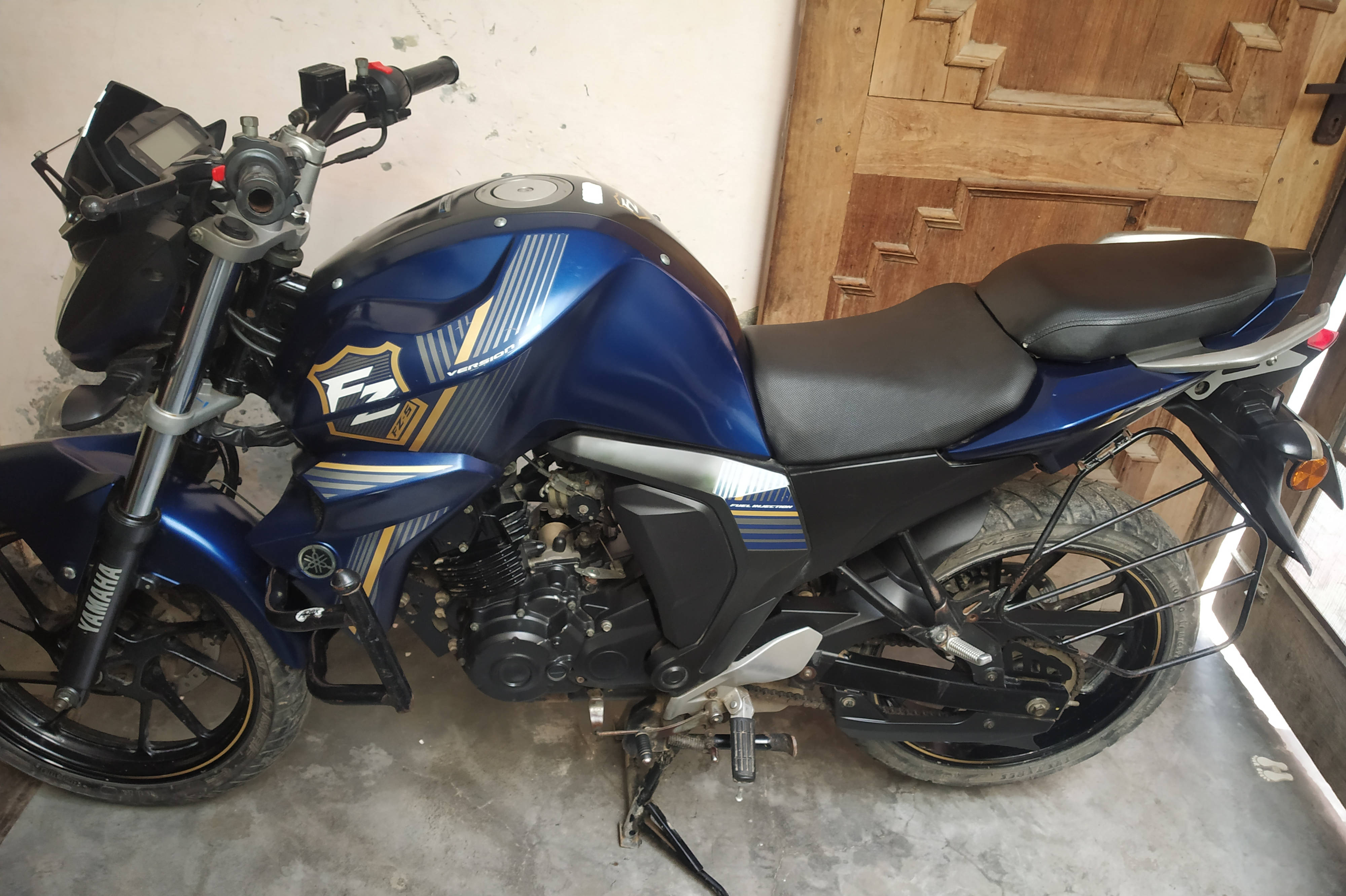 Yamaha FZ S FI (V 2.0) Dual Disc