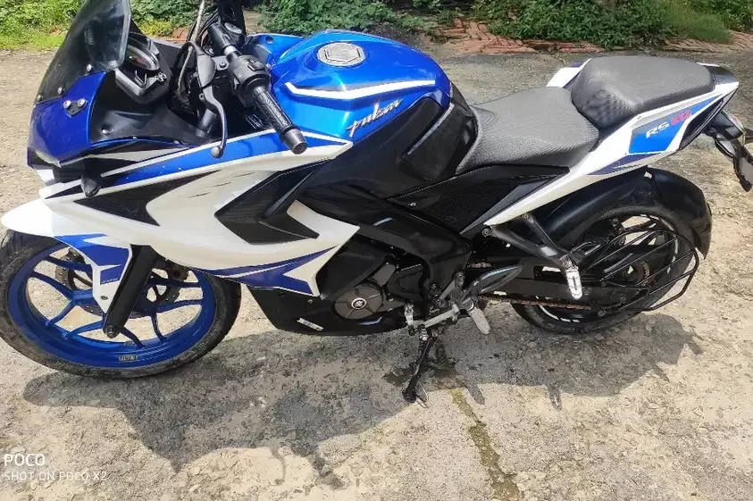 Bajaj Pulsar RS200 Dual ABS