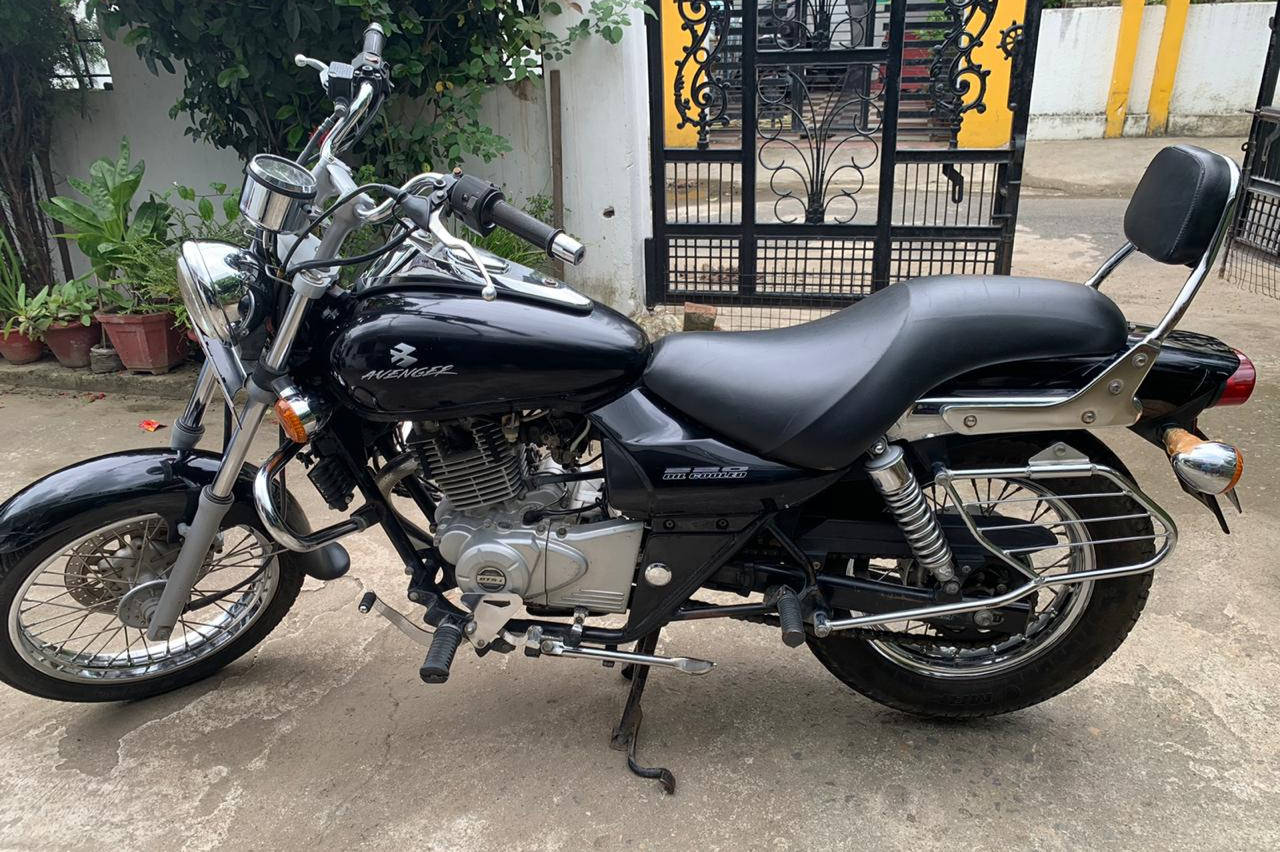 Bajaj Avenger 220 STD