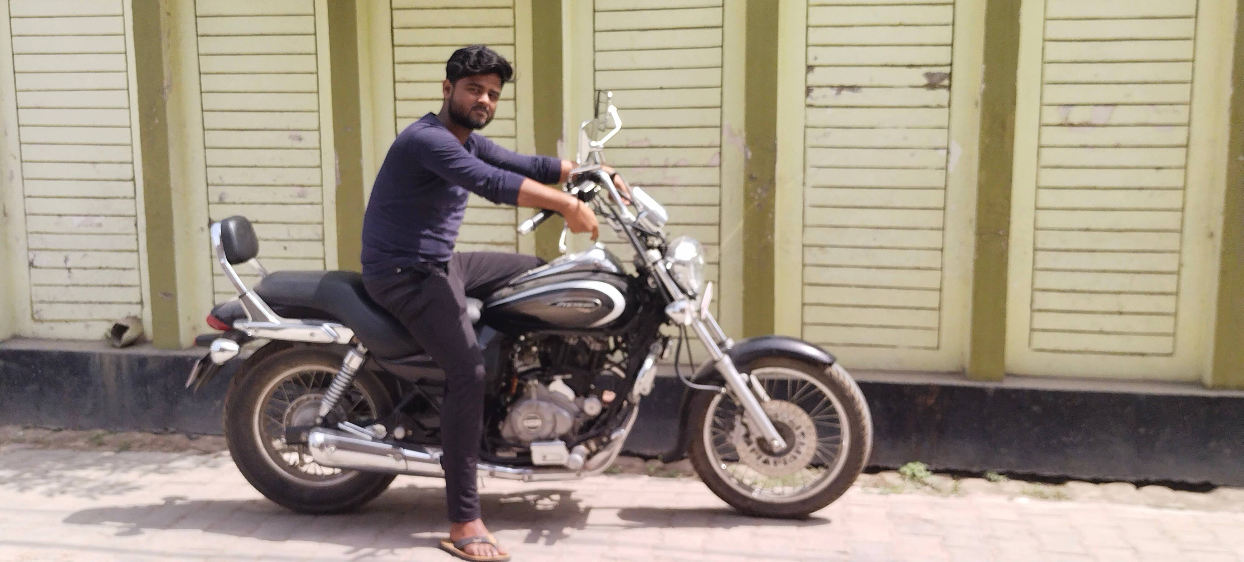 Bajaj Avenger Cruise 220 ABS