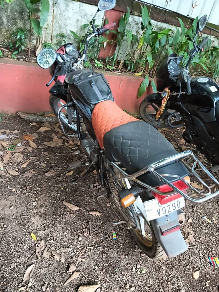 2015 Hero Splendor Plus	Black and Accent