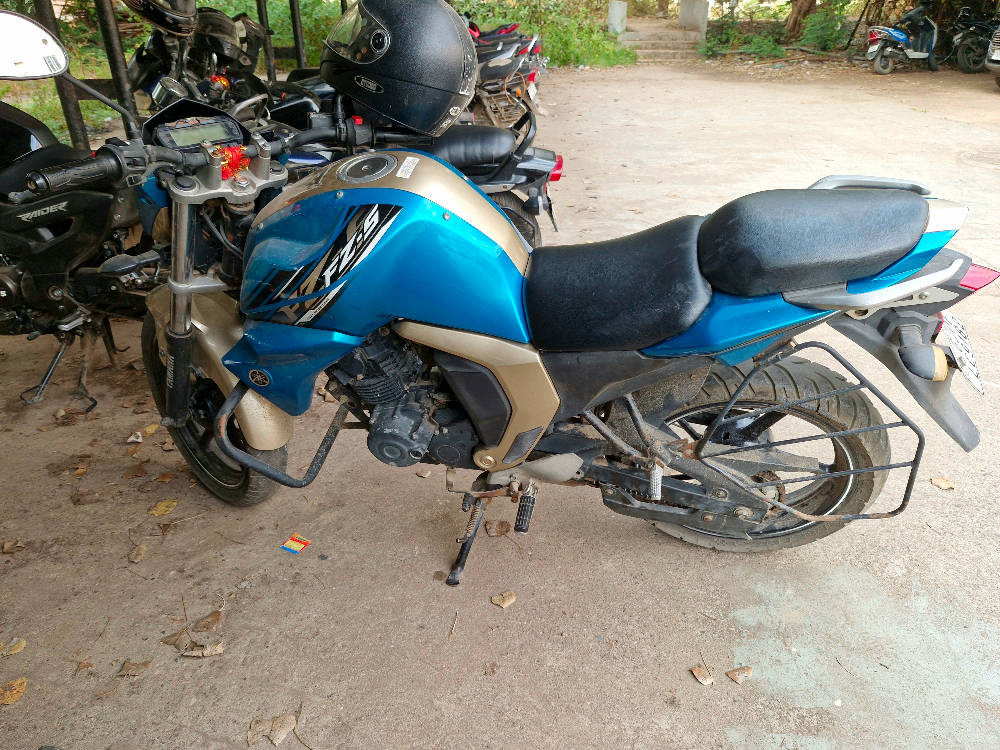 Yamaha FZ S FI (V 2.0) STD