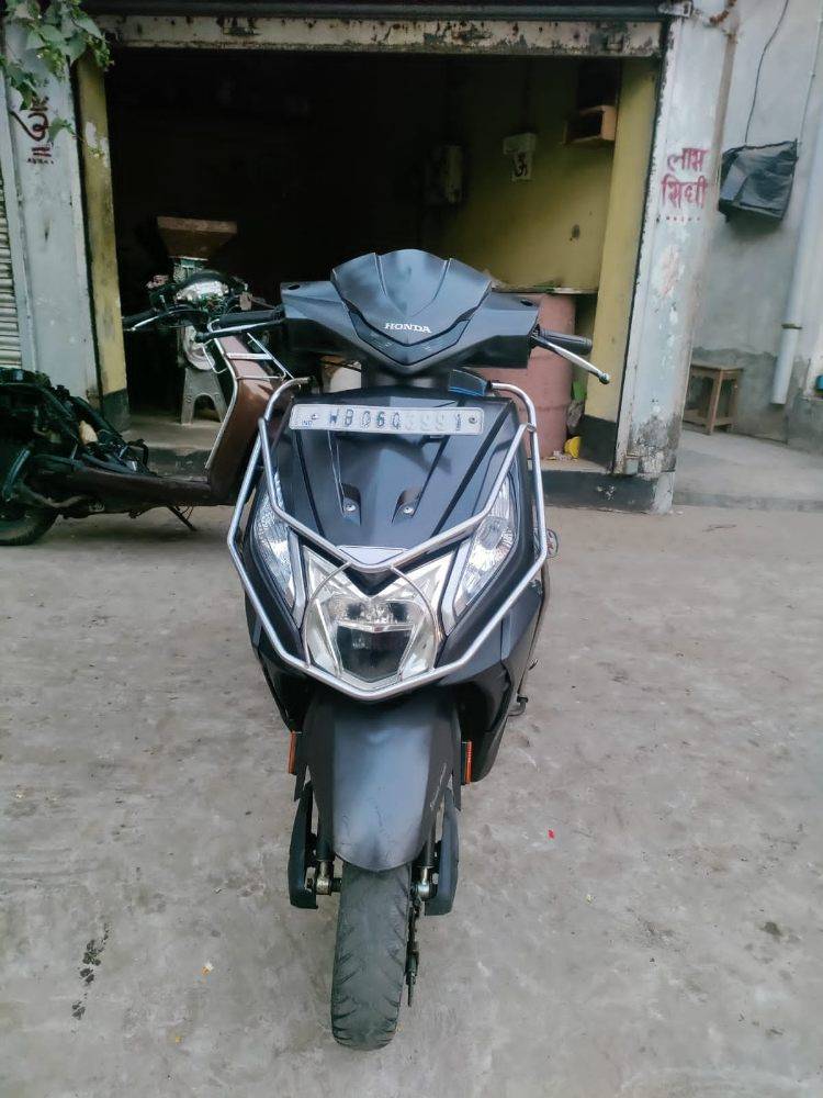 Honda Dio DLX