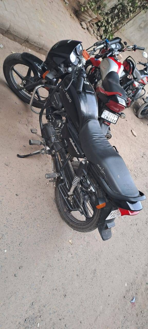 Hero Splendor Plus	Black and Accent