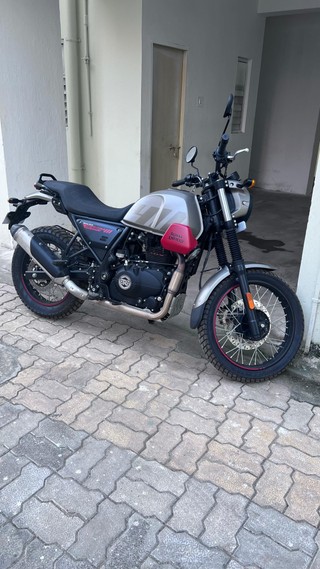 2023 royal enfield scram 411 graphite series