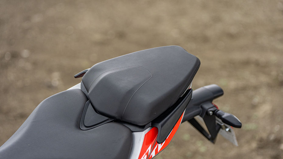 Aprilia Tuono 457 Pillion seat