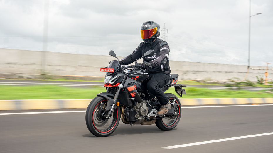 Aprilia Tuono 457 Special Edition Riding Shot