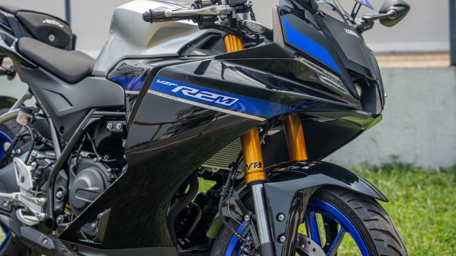 Yamaha YZF- R2 Yamaha YZF- R2