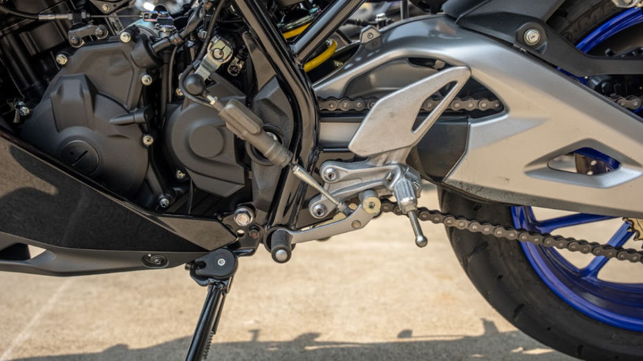 Yamaha YZF- R2 Yamaha YZF- R2