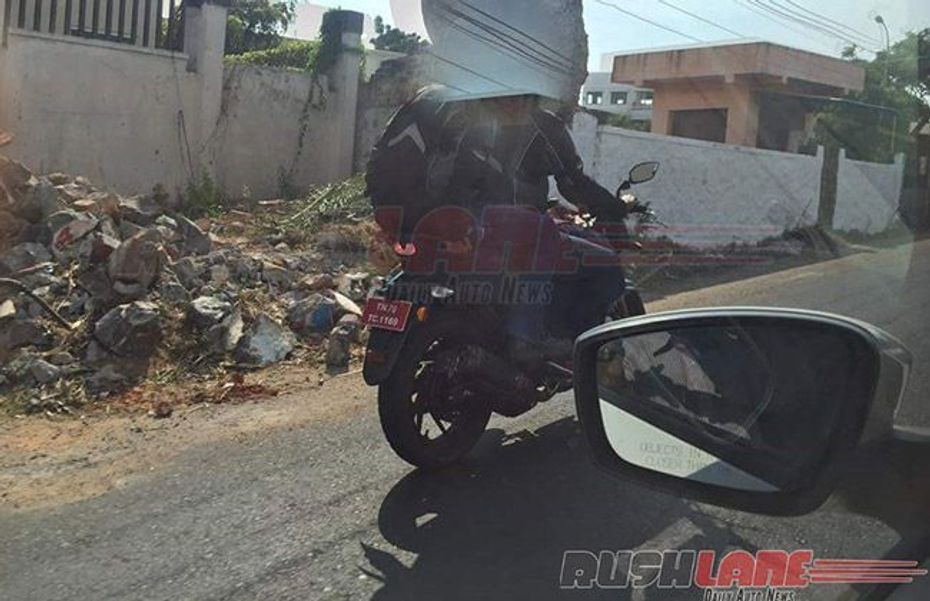 TVS Apache 200 spotted in matte black TVS Apache 200 spotted in matte black