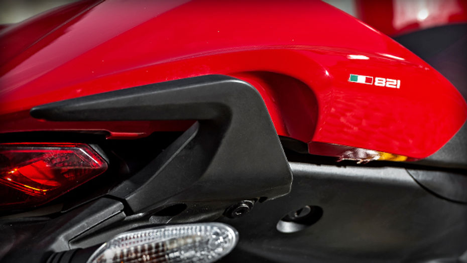 Ducati-Monster-821-rear-grab-rail Ducati-Monster-821-rear-grab-rail