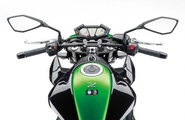 オフイン 2013 Kawasaki Z800 To be Launched in India As Well | BikeDekho
