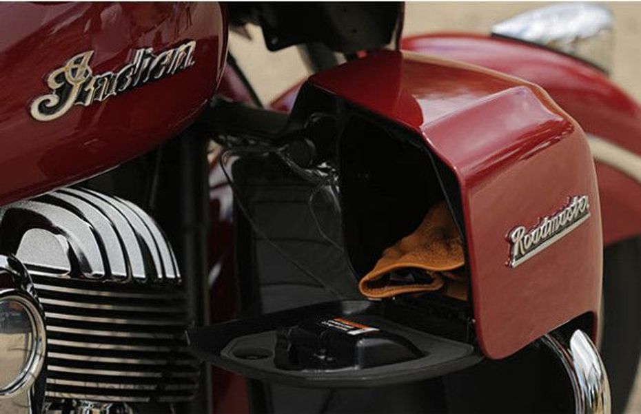 Indian-Roadmaster-front-case