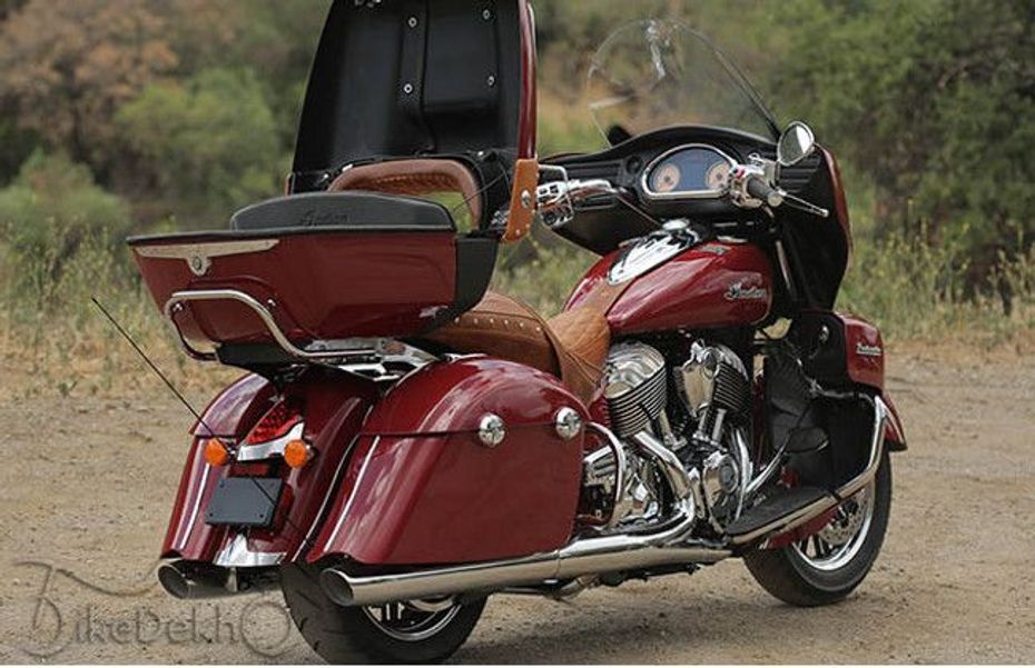 Indian-Roadmaster-trunk-open