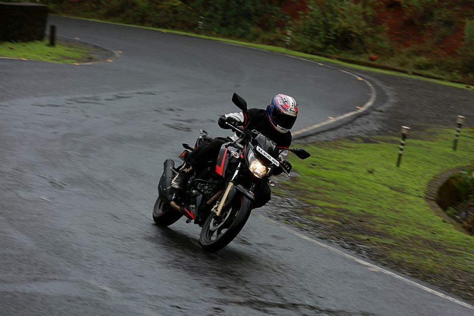 Yamaha MT-15 vs rivals
