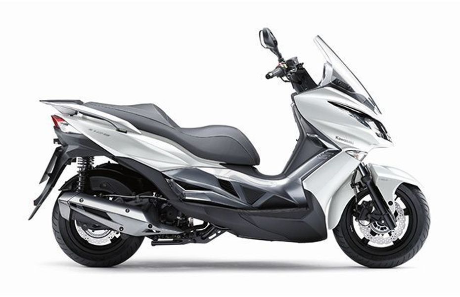 Kawasaki J125 Scooter Makes World Debut at 2015 EICMA Kawasaki J125 Scooter Makes World Debut at 2015 EICMA