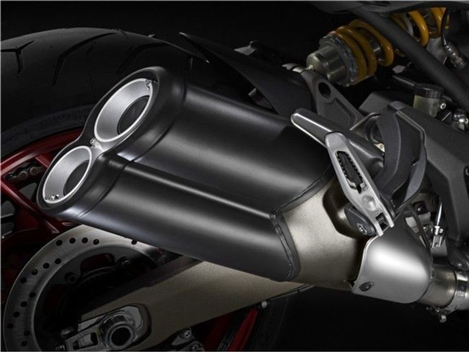 Ducati-Monster-821-Exhaust