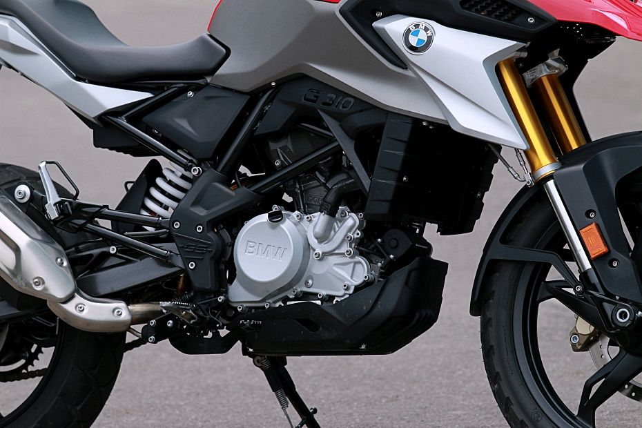 Benelli TRK 502 Vs Kawasaki Versys-X 300 Vs BMW G 310 GS