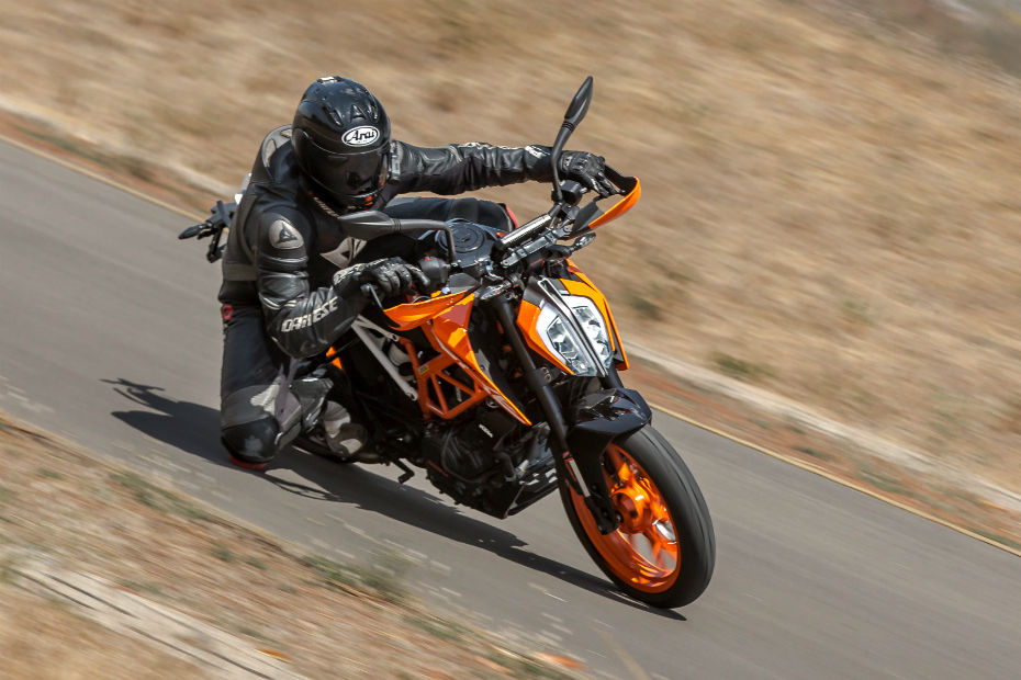 Royal Enfield Interceptor 650 vs KTM 390 Duke