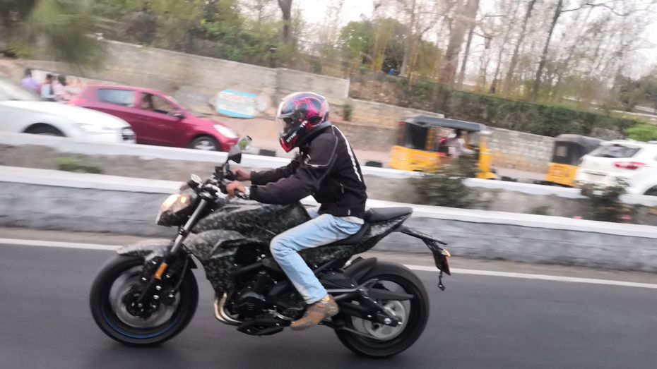 CFMoto 400NK spotted testing in India