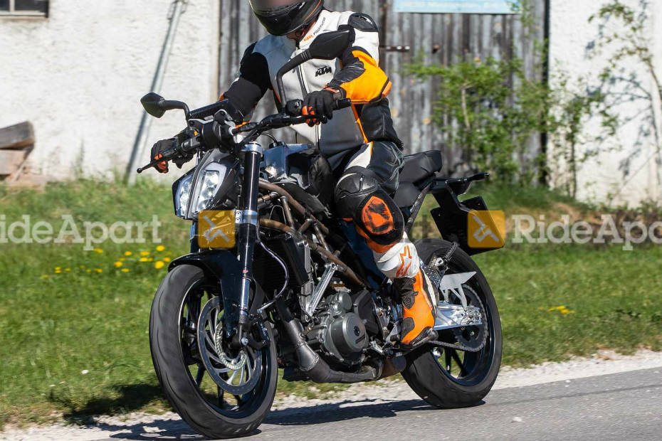 New 2020 KTM 390 Duke