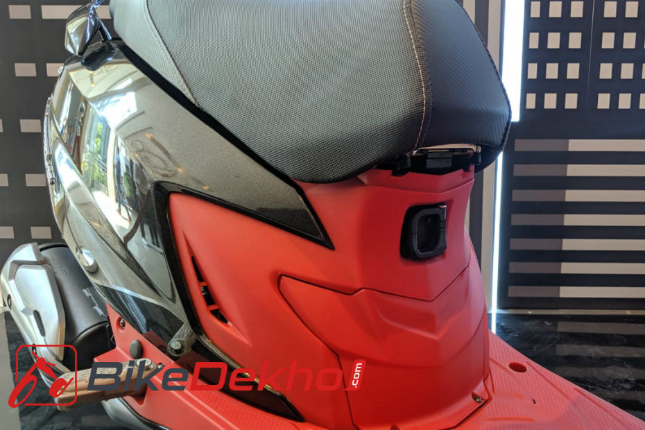 Hero Maestro Edge 125 detailed image gallery