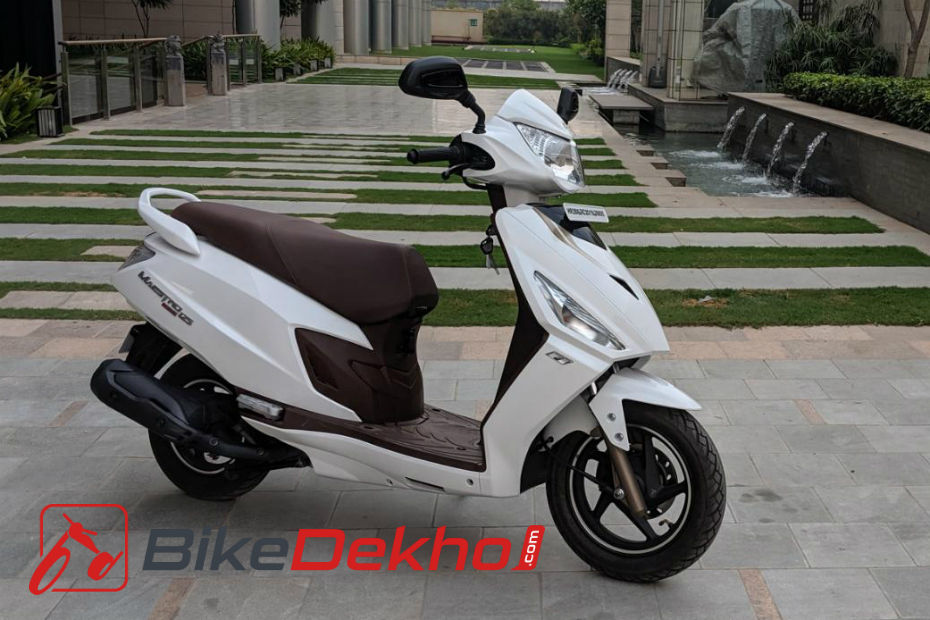 The Maestro Edge 125 is available in three variants: Maestro Edge 125 FI (Rs 62,700),Maestro Edge 125 i3S Carb with disc (Rs 60,000) andMaestro Edge 125 i3S Carb with drum (Rs 58,500).
