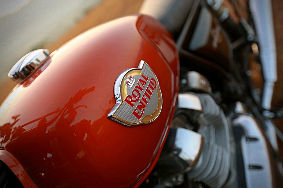 Royal Enfiel interceptor 650 review image gallery