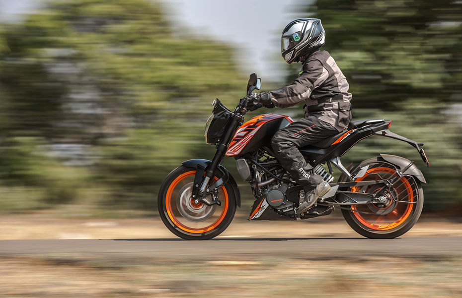 KTM RC 125 vs 125 Duke