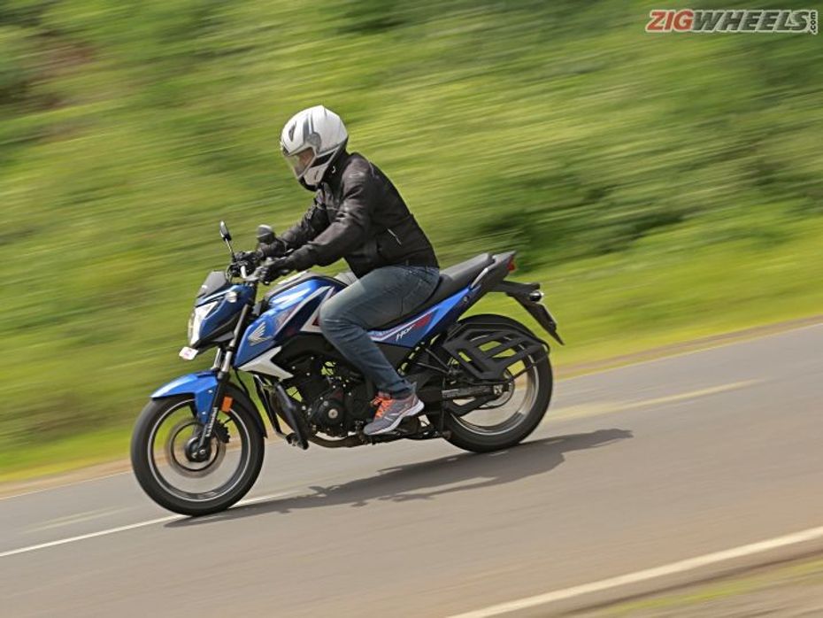 Honda X-Blade vs Honda CB Hornet 160R Real World Performance Compared