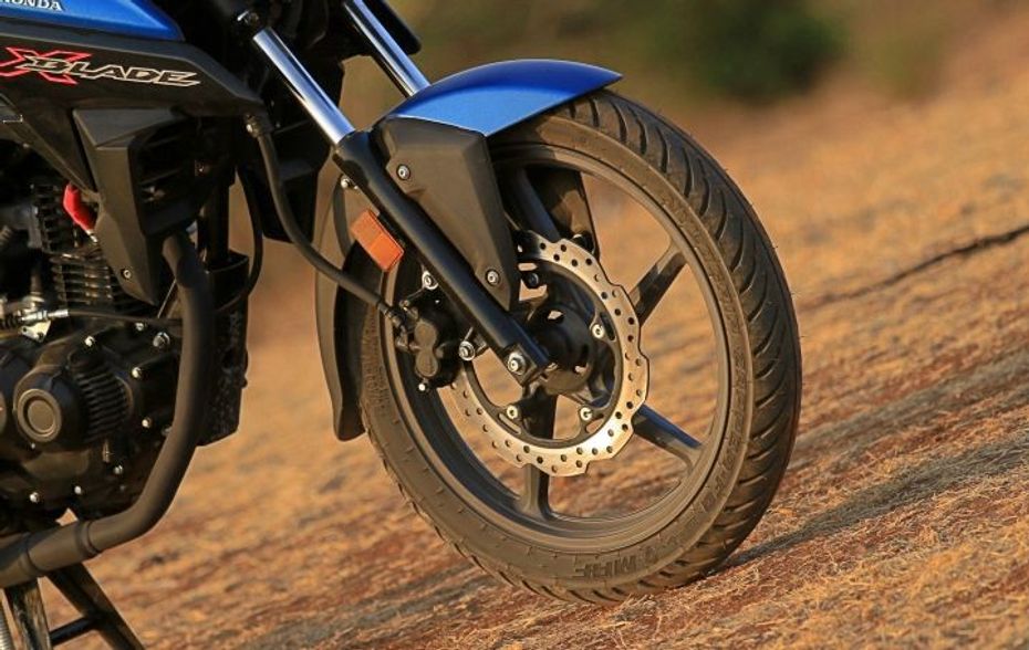 Honda X-Blade vs Honda CB Hornet 160R Real World Performance Compared
