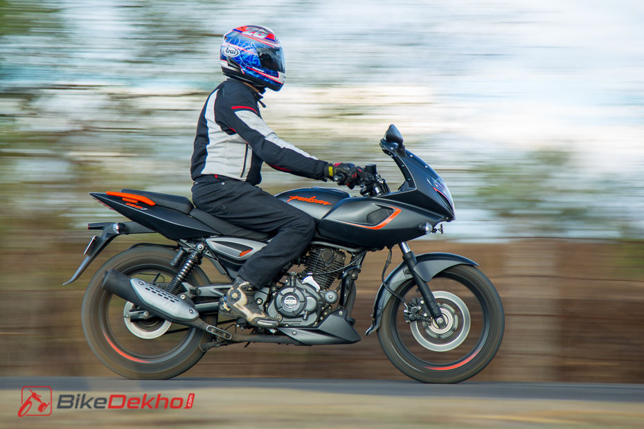 Bajaj Pulsar 180F Review Image Gallery
