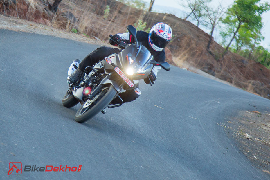 Bajaj Pulsar 180F Review Image Gallery
