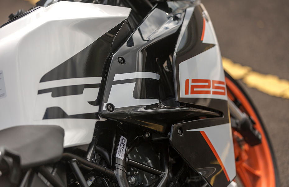 KTM RC 125 review Image gallery