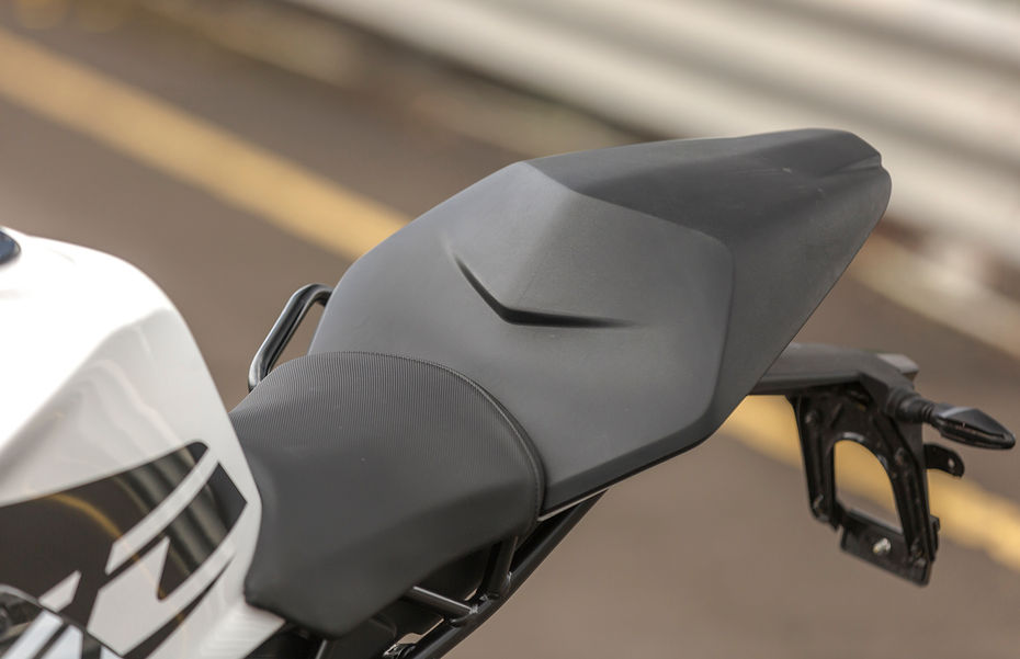 KTM RC 125 review Image gallery