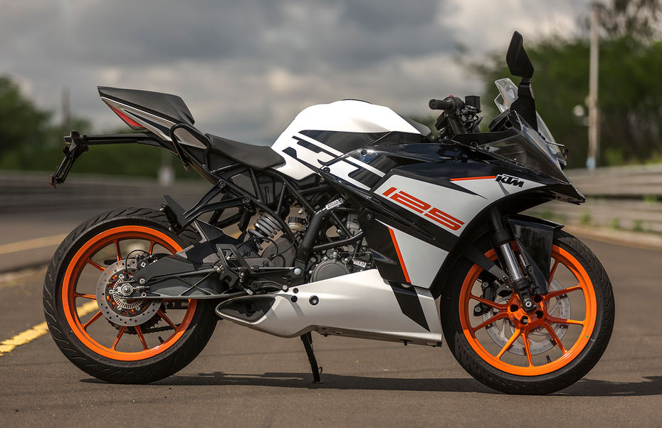KTM RC 125 review Image gallery